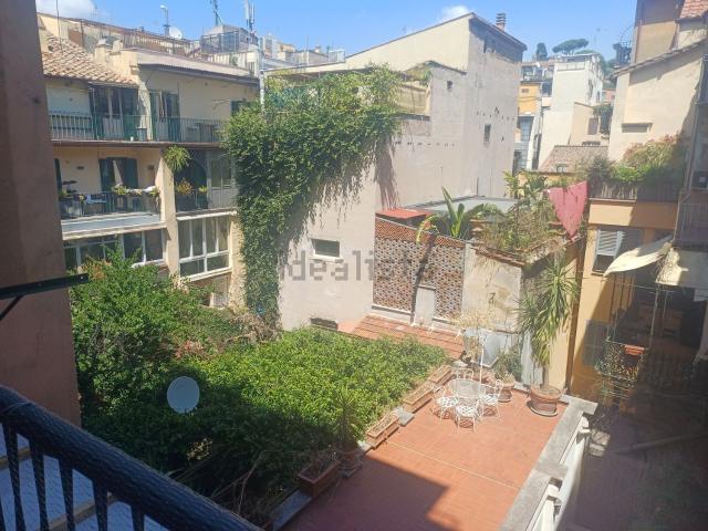 Appartamento in affitto di 80 m² in Via del Corso, 42
