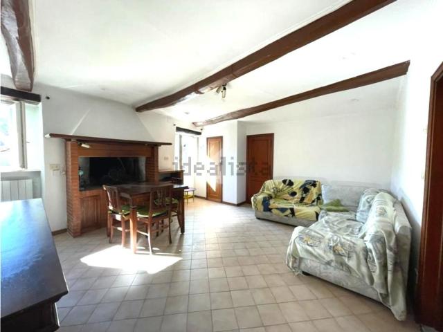 Appartamento in affitto di 80 m² in Via del Senso, 14