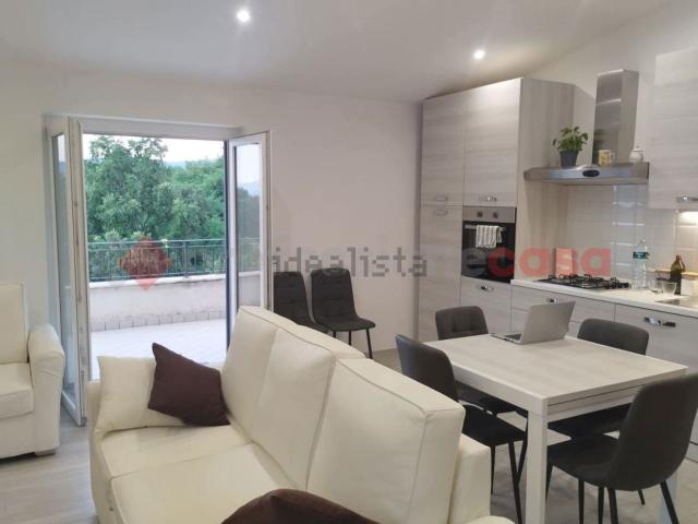 Appartamento in affitto di 80 m² in Via della Selva