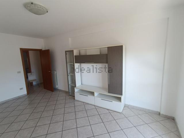 Appartamento in affitto di 80 m² in Via di Sotto