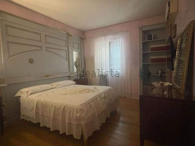 Appartamento in affitto di 80 m² in Via Divisione Siena, 21