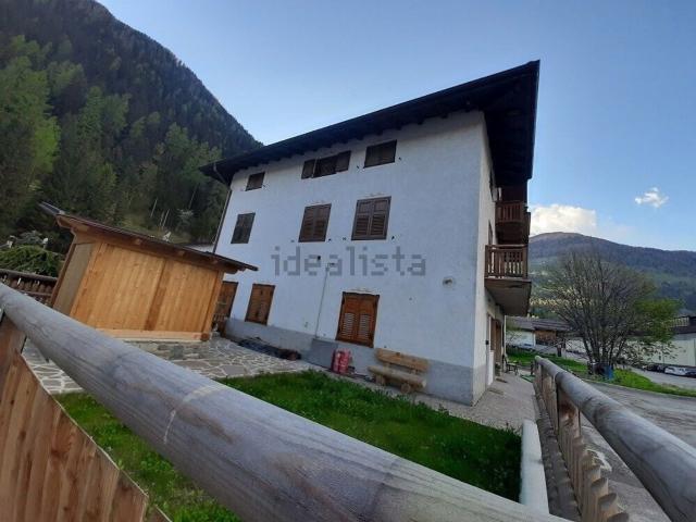 Appartamento in affitto di 80 m² in Via Ettore Colombo, 17