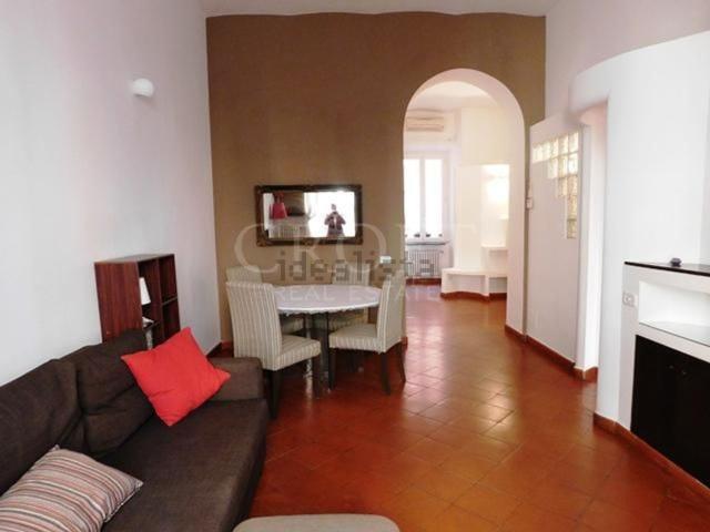 Appartamento in affitto di 80 m² in Via Foscolo
