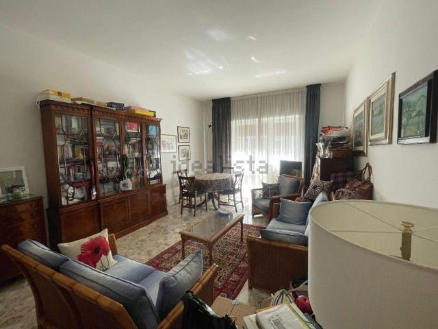Appartamento in affitto di 80 m² in Via Fratelli Rosselli, 24