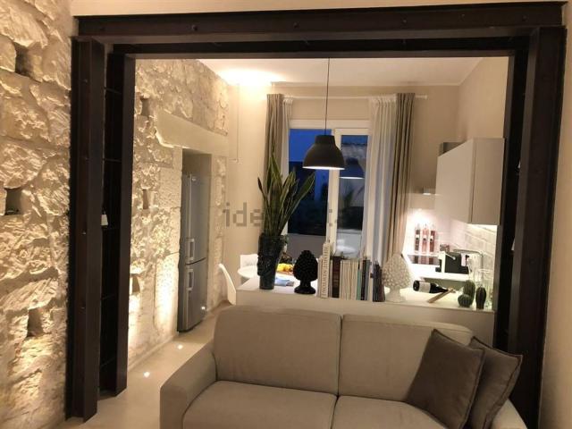 Appartamento in affitto di 80 m² in Via Giovanni Aurispa, 143