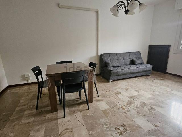 Appartamento in affitto di 80 m² in Via Giovanni Battista Imperiali, 137