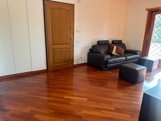 Appartamento in affitto di 80 m² in Via Giacomo Caneva, 20