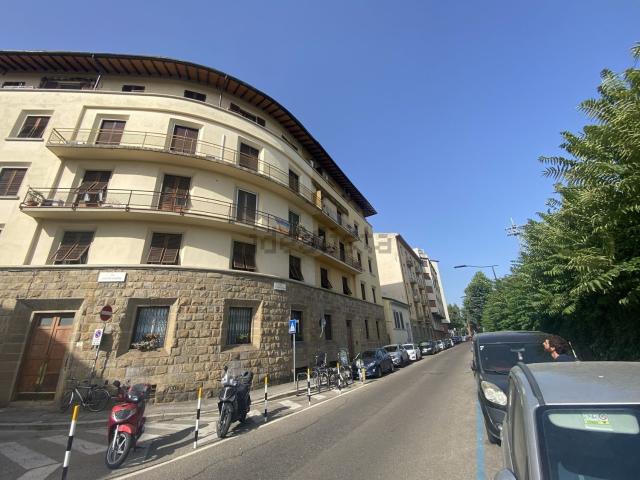 Appartamento in affitto di 80 m² in Via Giuseppe Richa