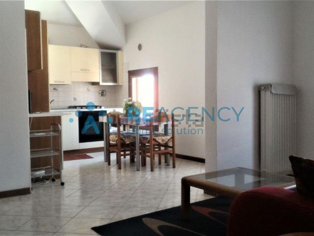 Appartamento in affitto di 80 m² in Via Goffredo Mameli, 81