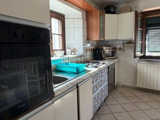 Appartamento in affitto di 80 m² in Via Illice