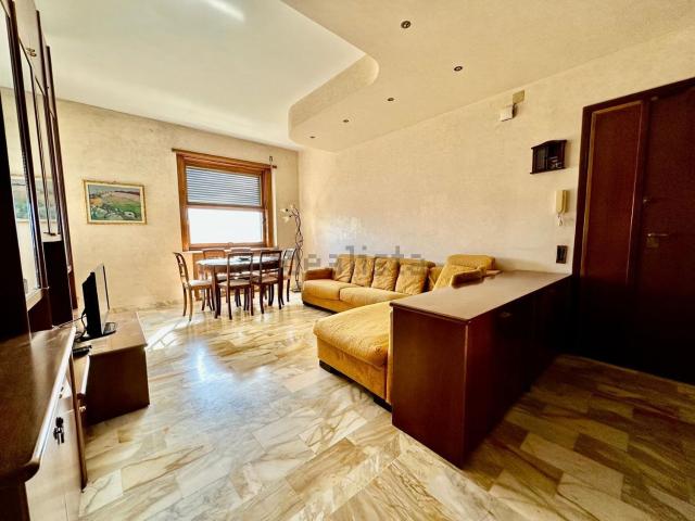 Appartamento in affitto di 80 m² in Via IV Novembre