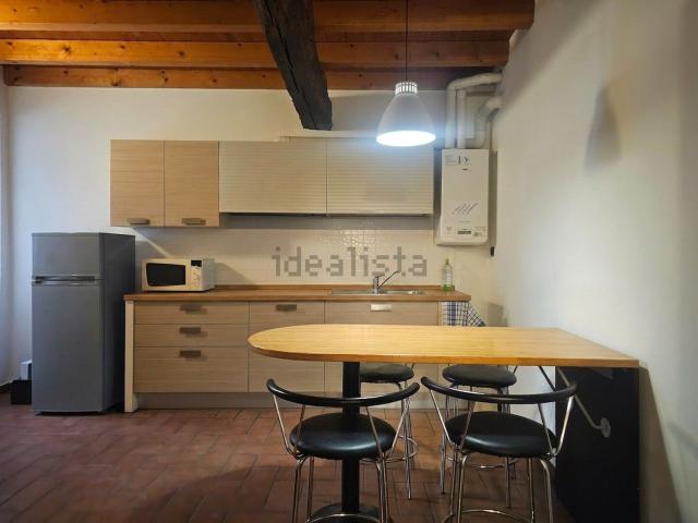 Appartamento in affitto di 80 m² in Via IV Novembre