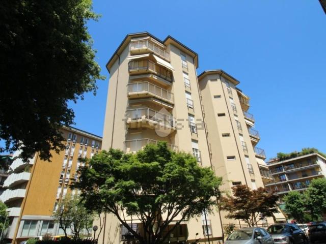 Appartamento in affitto di 80 m² in Via IV Novembre, 36
