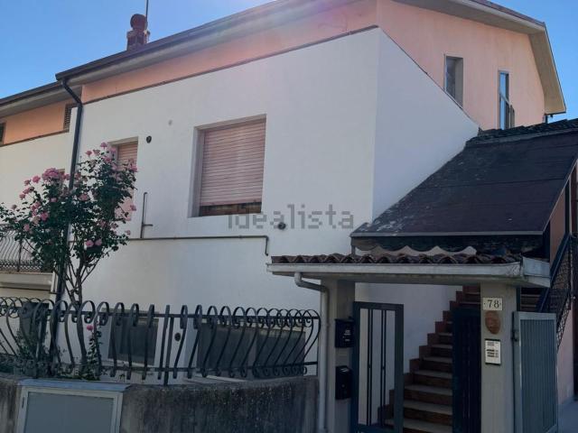 Appartamento in affitto di 80 m² in Via L&apos Aquila Sassa