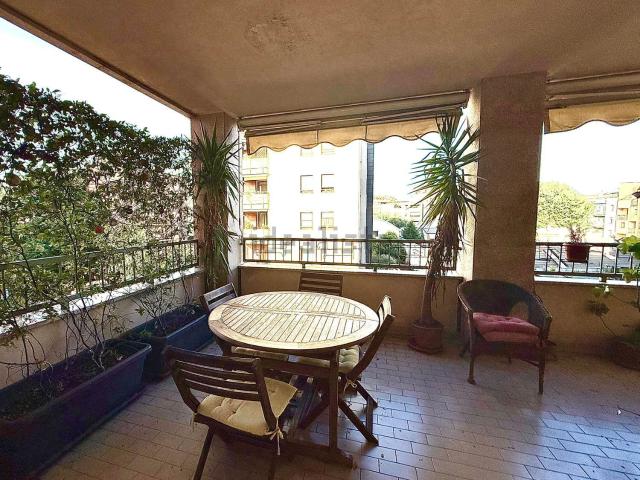 Appartamento in affitto di 80 m² in Via Luigi Manzotti, 15