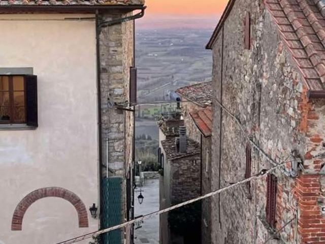 Appartamento in affitto di 80 m² in Via Martiri di Civitella