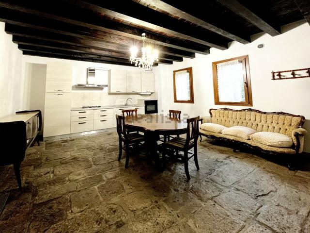 Appartamento in affitto di 80 m² in Via Marendole