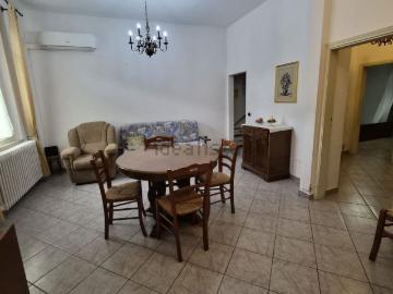 Appartamento in affitto di 80 m² in Via Montalese
