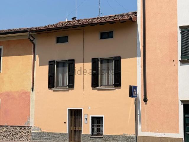 Appartamento in affitto di 80 m² in Via Roma, 24
