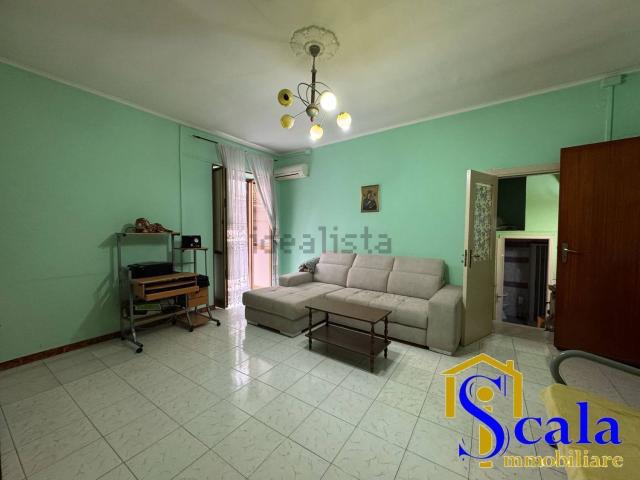 Appartamento in affitto di 80 m² in Via Roma