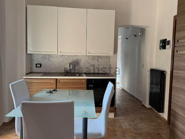 Appartamento in affitto di 80 m² in Via Roma, 321