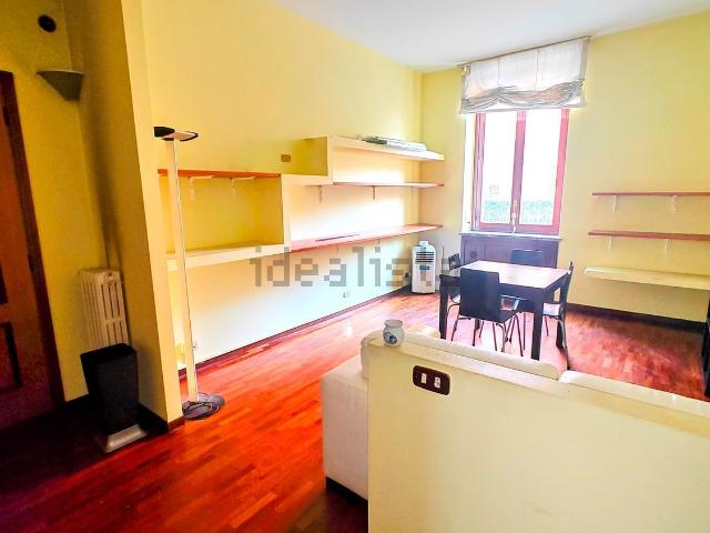 Appartamento in affitto di 80 m² in Via Rodolfo Montevecchio, 53