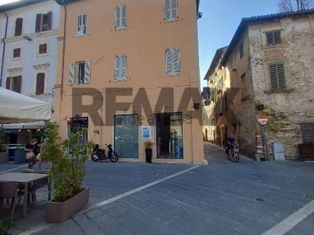 Appartamento in affitto di 80 m² in Via Santa Caterina, 5