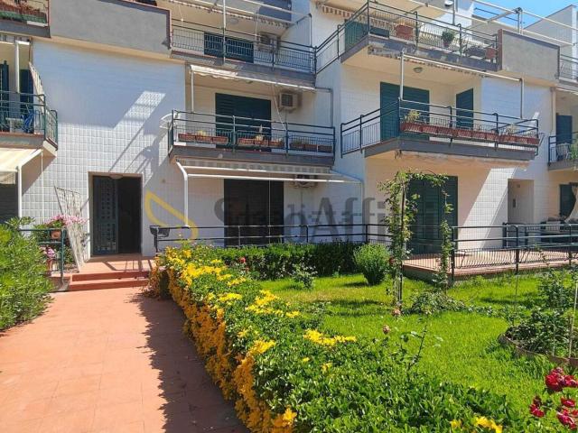Appartamento in affitto di 80 m² in Via Spiaggia, 347