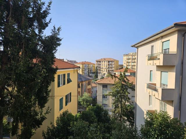 Appartamento in affitto di 80 m² in Viale Antonio Ed Edelina Devoto, 93