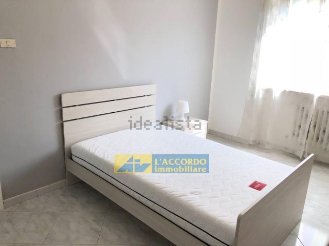 Appartamento in affitto di 80 m² in Viale B. Croce, 370
