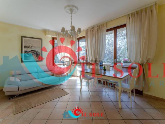Appartamento in affitto di 80 m² in Viale del Tirreno