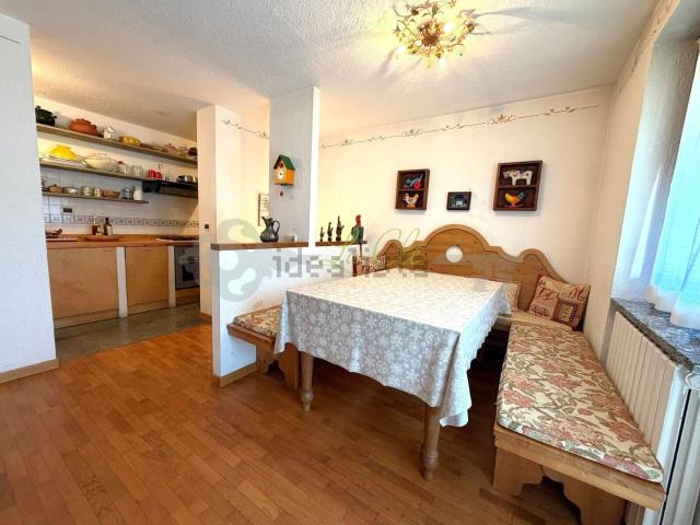Appartamento in affitto di 80 m² in Via Allee Blanche