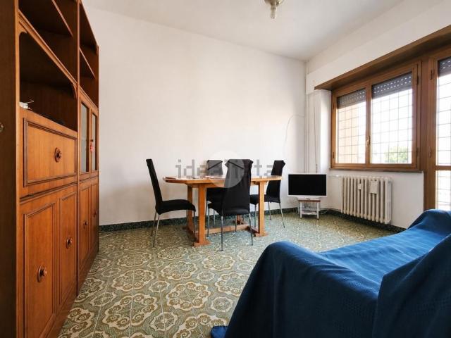 Appartamento in affitto di 81 m² in Via Adriano Tilgher, 41