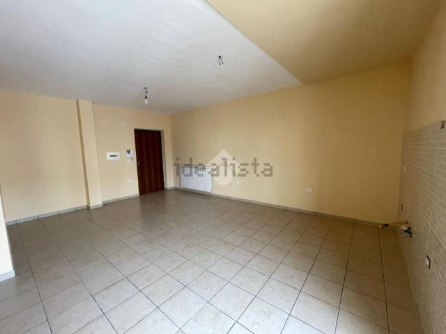 Appartamento in affitto di 81 m² in Via Casilina, 76