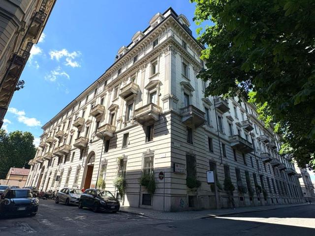 Appartamento in affitto di 81 m² in Via Michele Ponza, 2