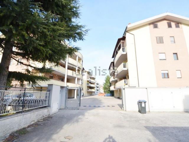 Appartamento in affitto di 82 m² in Via Belice, 11