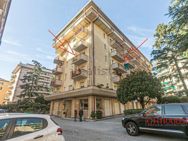 Appartamento in affitto di 82 m² in Via Chiaravagna, 12