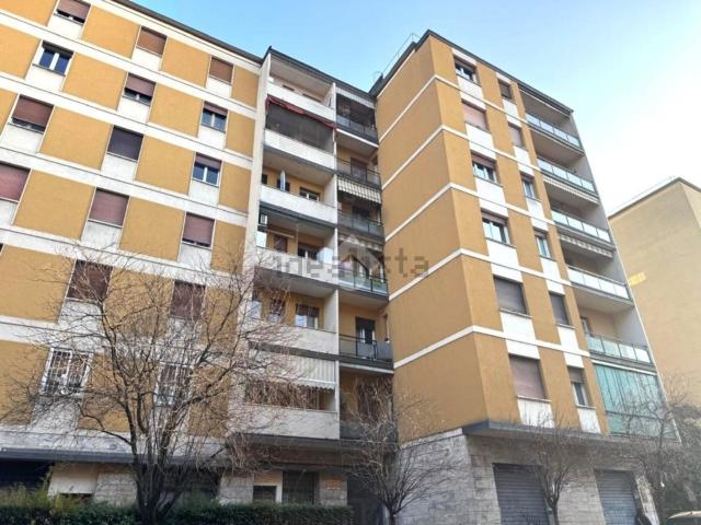 Appartamento in affitto di 82 m² in Via Ermete Zacconi, 3