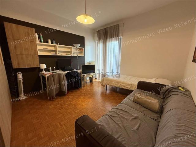 Appartamento in affitto di 82 m² in Via Milano