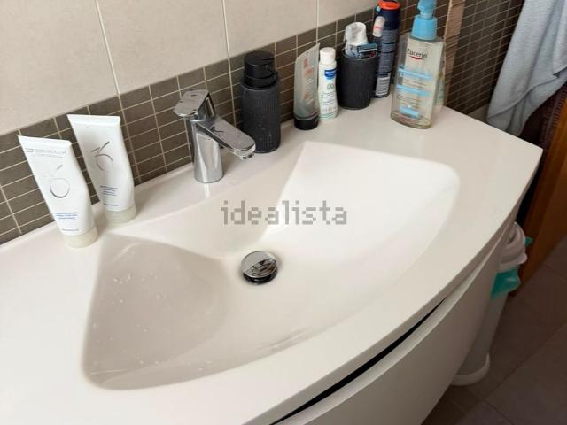 Appartamento in affitto di 82 m² in Viale Dante Alighieri