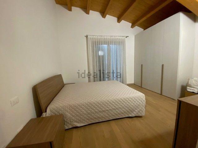 Appartamento in affitto di 87 m² in Via della Chiesa, 16
