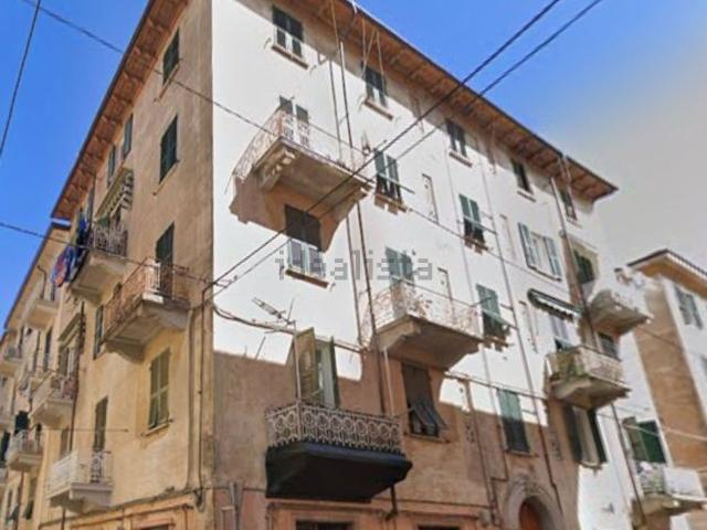 Appartamento in affitto di 87 m² in Via Goffredo Mameli