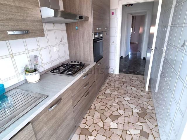 Appartamento in affitto di 87 m² in Via II Giugno