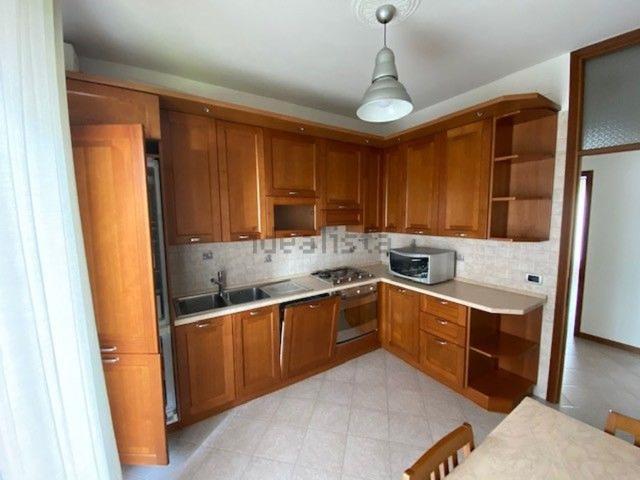 Appartamento in affitto di 87 m² in Via Olmo