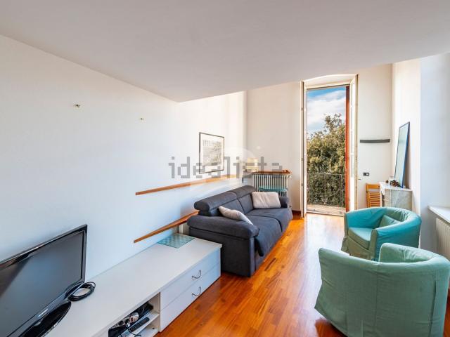 Appartamento in affitto di 87 m² in Viale De Angeli, 4