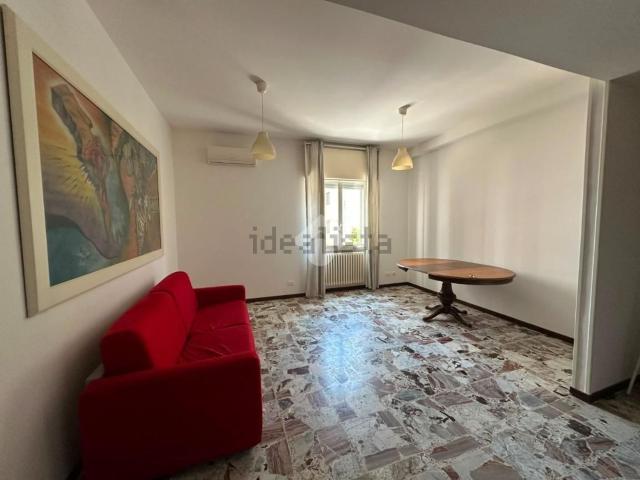 Appartamento in affitto di 84 m² in Via Trieste, 19