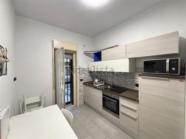 Appartamento in affitto di 84 m² in Via Ammiraglio Caracciolo