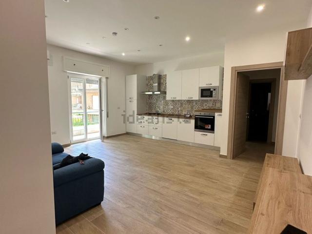 Appartamento in affitto di 85 m² in Lungomare Nazario Sauro, 325