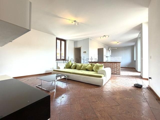 Appartamento in affitto di 85 m² in Piazza Giacomo Matteotti, 8