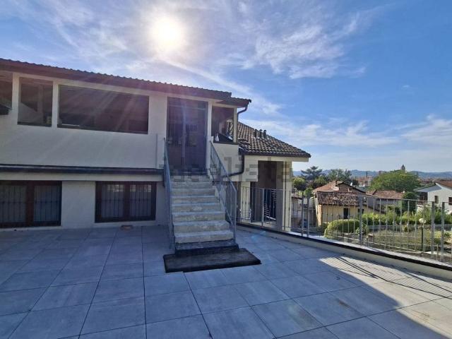 Appartamento in affitto di 85 m² in Salita Gino Rocca